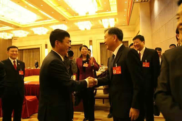 情趣自拍视频在线播放 西玛电机董事长杨天夫：我认为中国的服务行业有巨大的发展空间